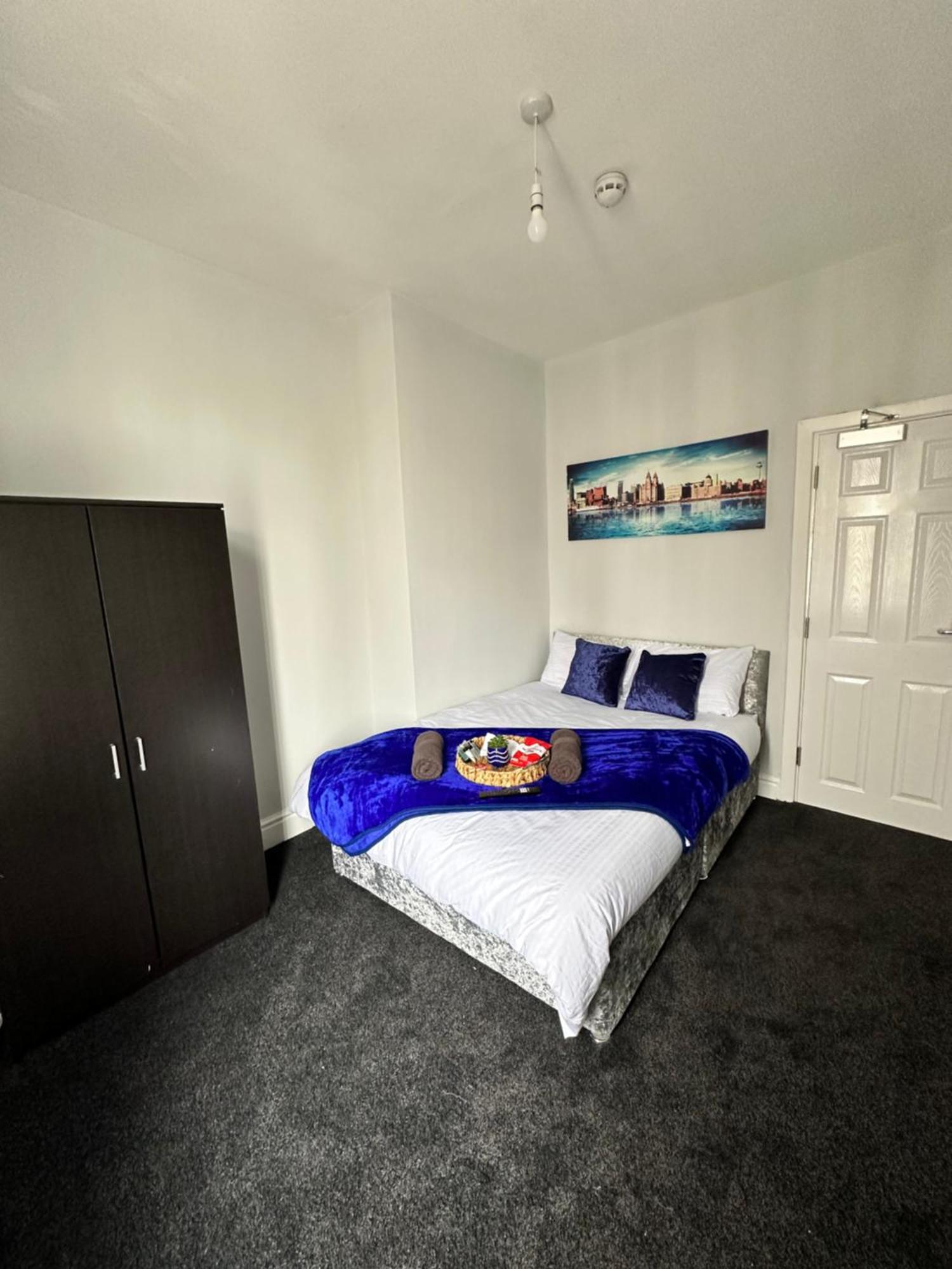 Quirky Oasis Queens Liverpool